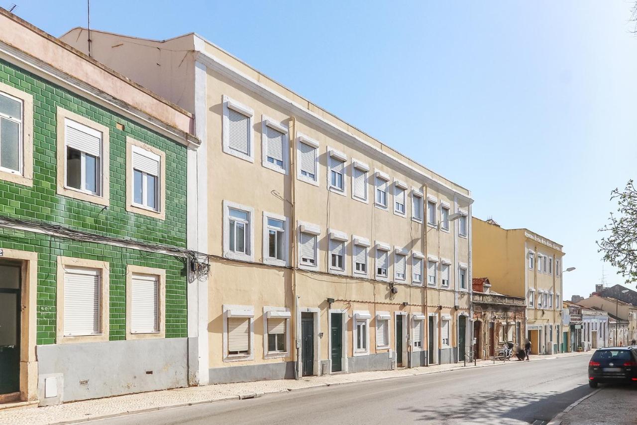 Vita Portucale ! Stylish Apartment Campo Ourique Lisbon Exterior photo