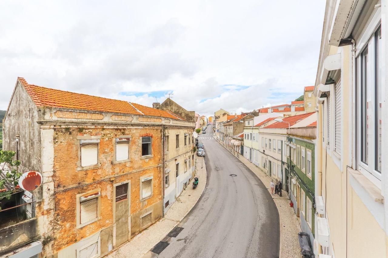 Vita Portucale ! Stylish Apartment Campo Ourique Lisbon Exterior photo