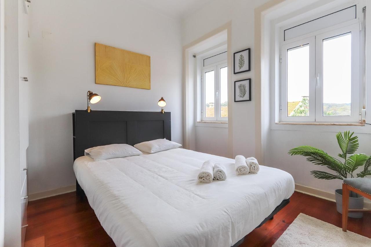 Vita Portucale ! Stylish Apartment Campo Ourique Lisbon Exterior photo