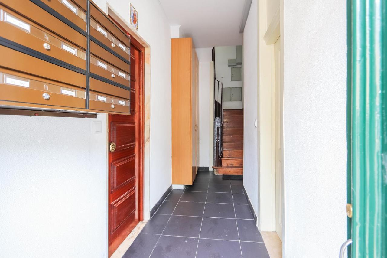 Vita Portucale ! Stylish Apartment Campo Ourique Lisbon Exterior photo