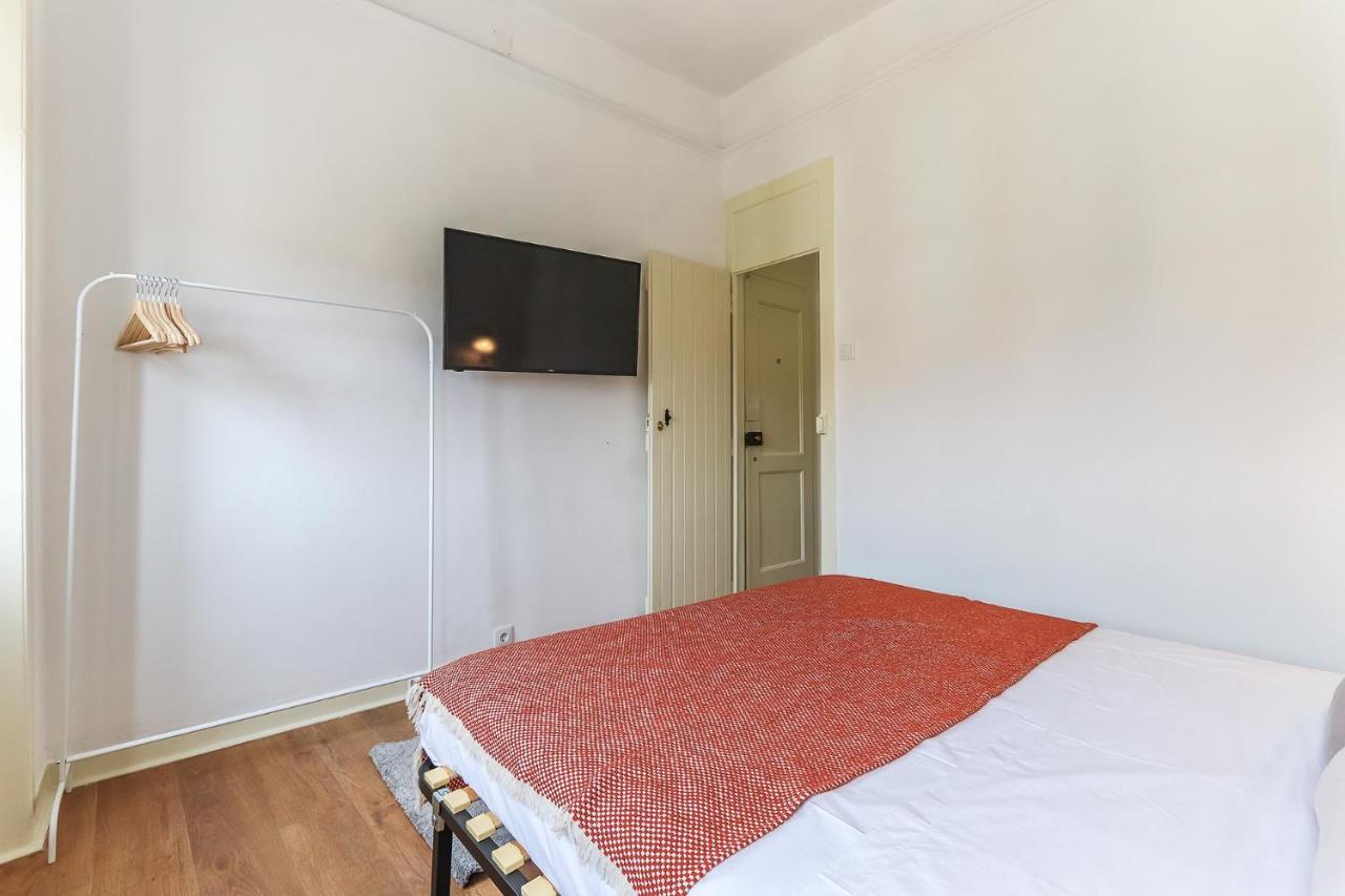 Vita Portucale ! Stylish Apartment Campo Ourique Lisbon Exterior photo