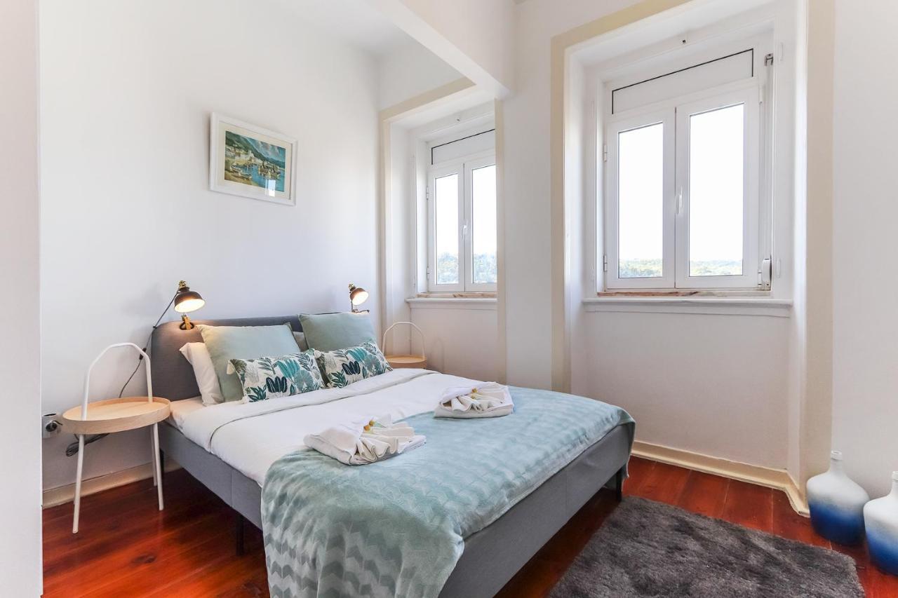 Vita Portucale ! Stylish Apartment Campo Ourique Lisbon Exterior photo